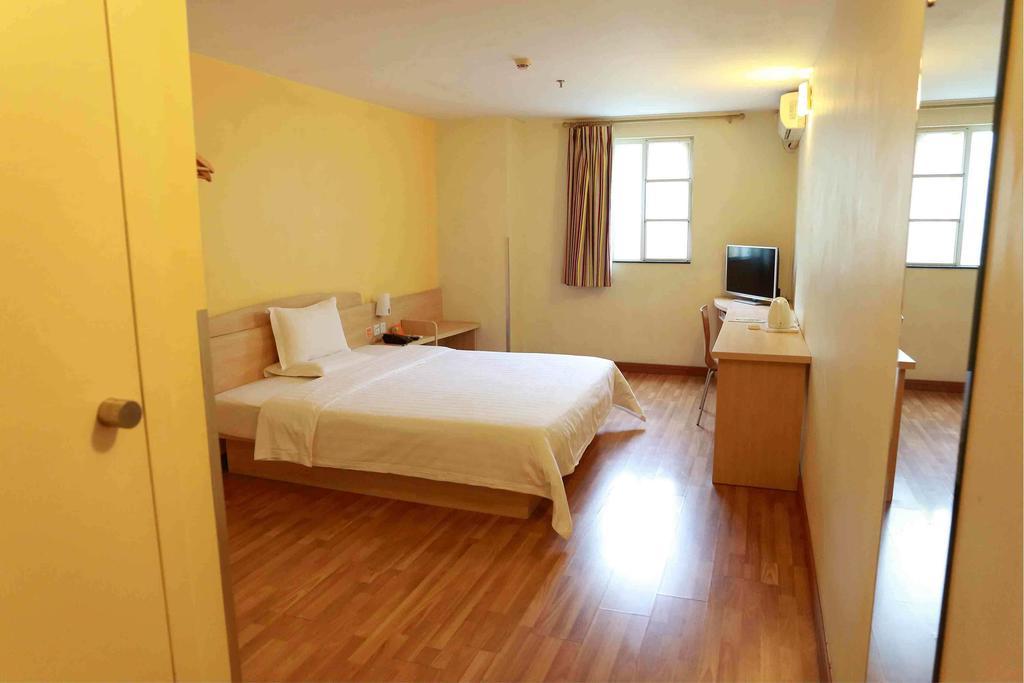 7Days Inn Guangzhou Baiyun International Airport Renhezhen Chambre photo